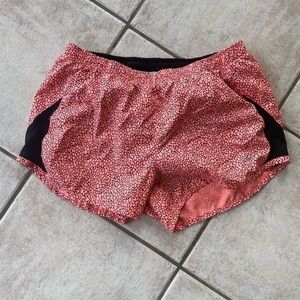 Nike Dri-Fit Athletic Shorts Medium with lining coral and black speckled